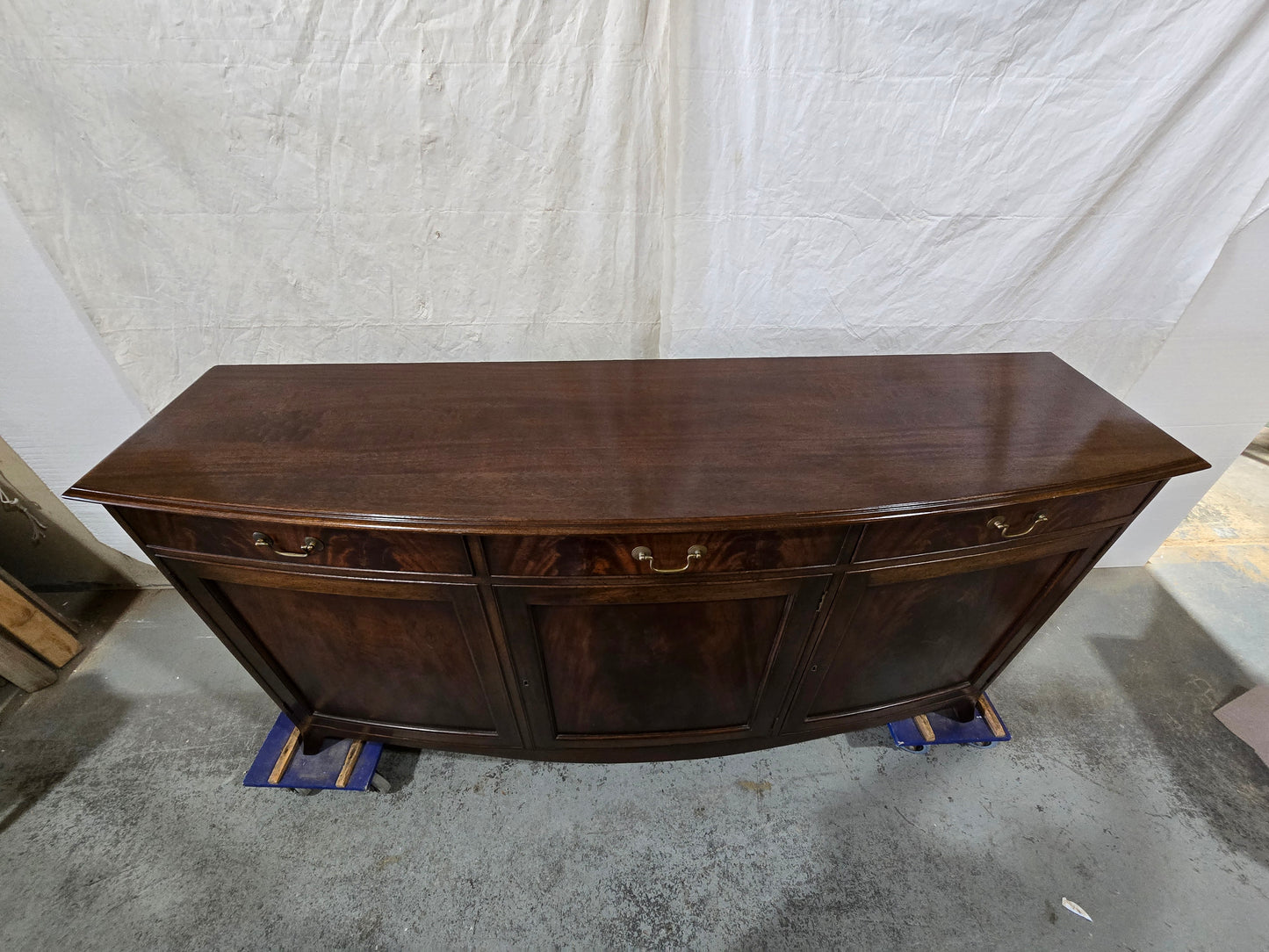 Early Century English Hepplewhite Mahogany Sideboard