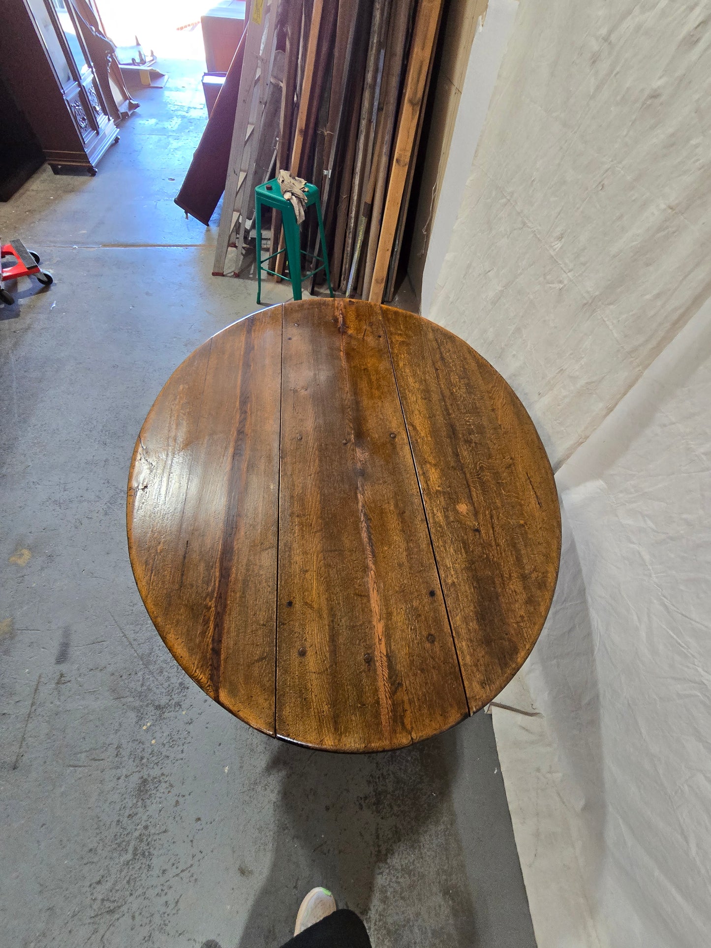 Mid 1800s English Oak gateleg table