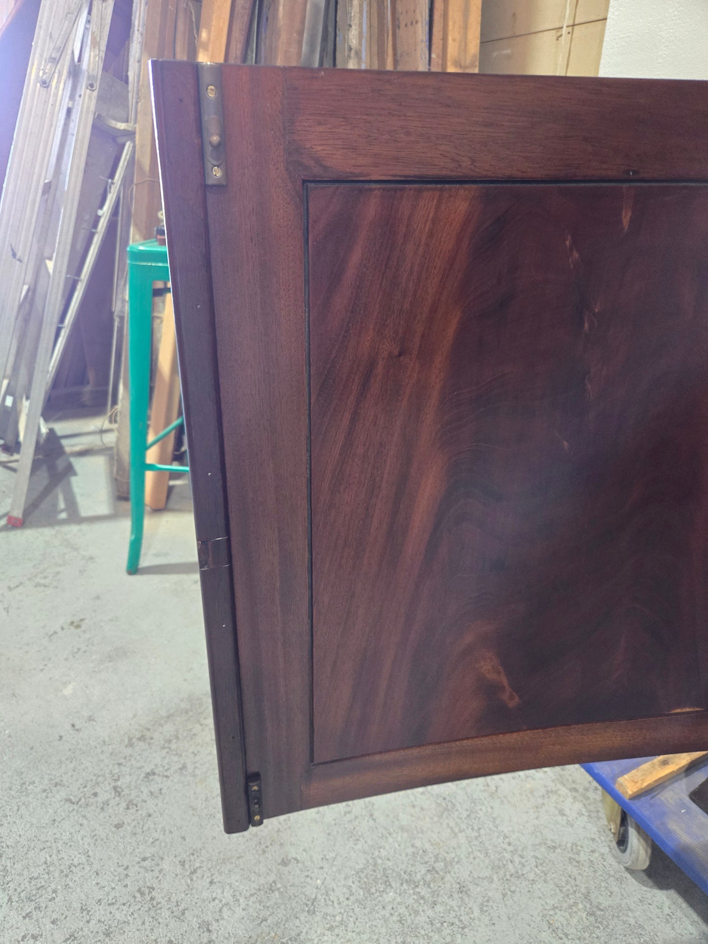 Early Century English Hepplewhite Mahogany Sideboard