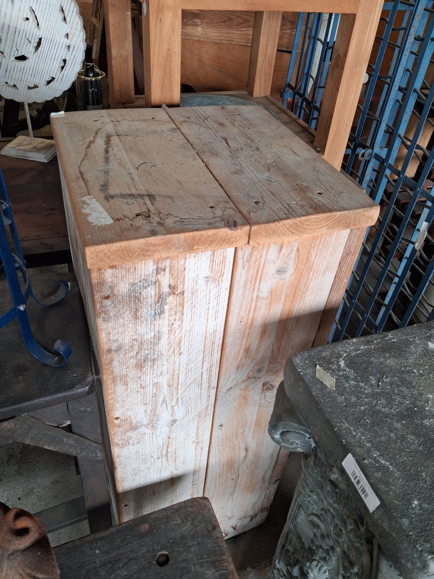 Pinewood plant stand
