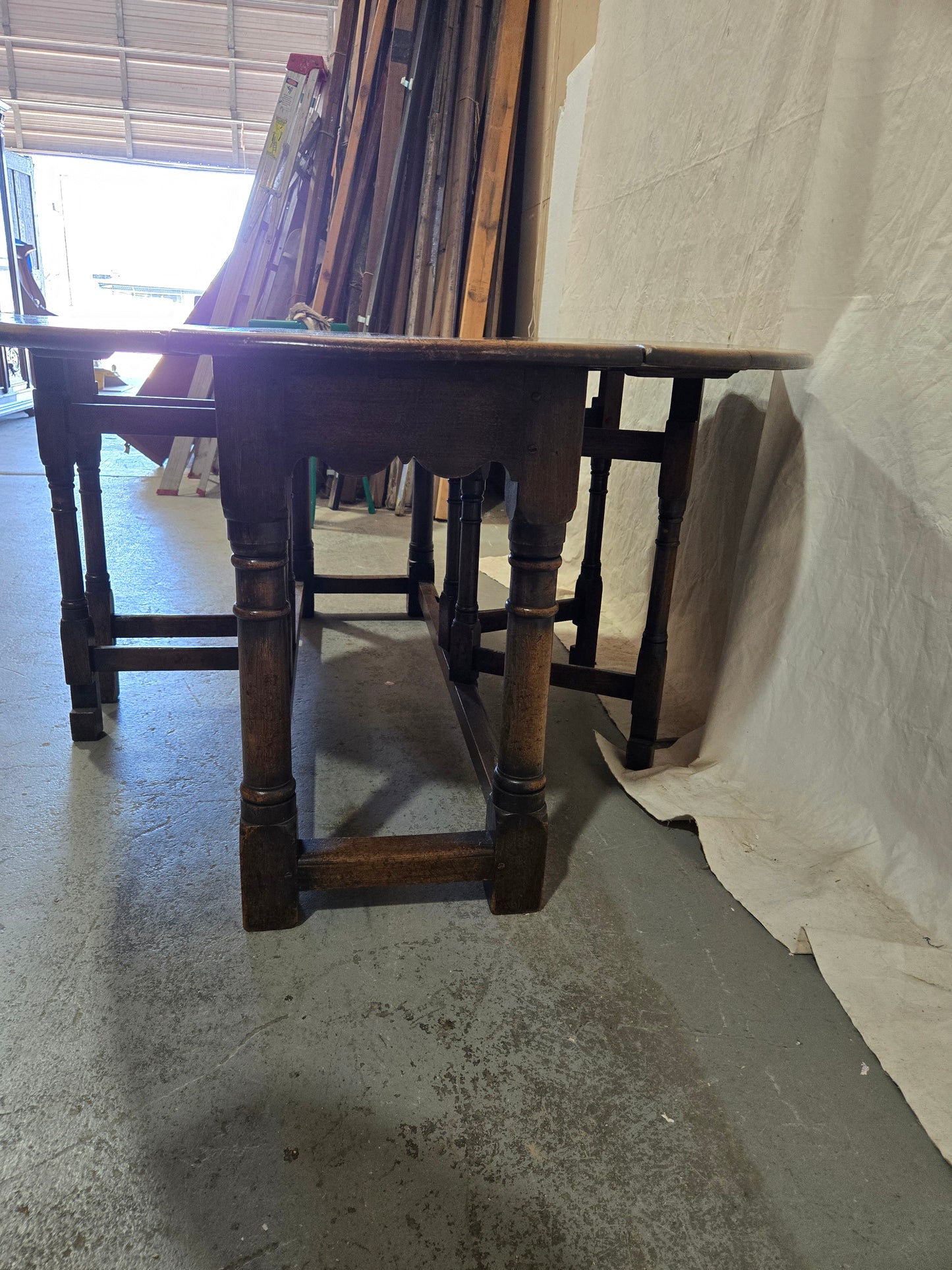 Mid 1800s English Oak gateleg table