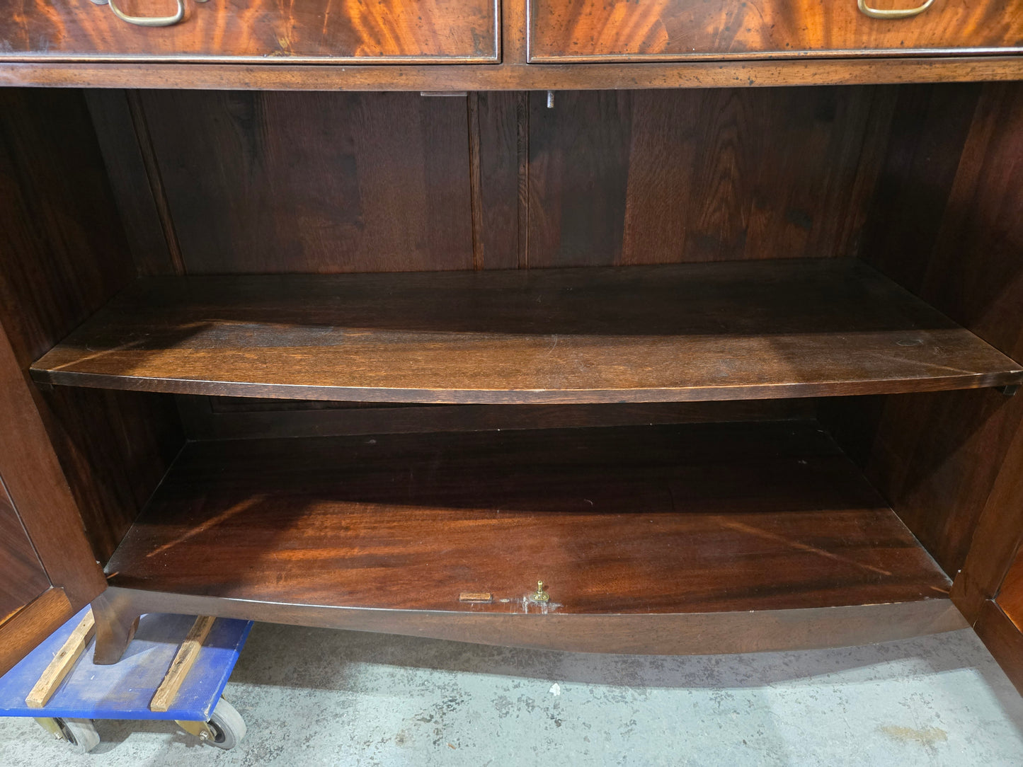 Early Century English Hepplewhite Mahogany Sideboard