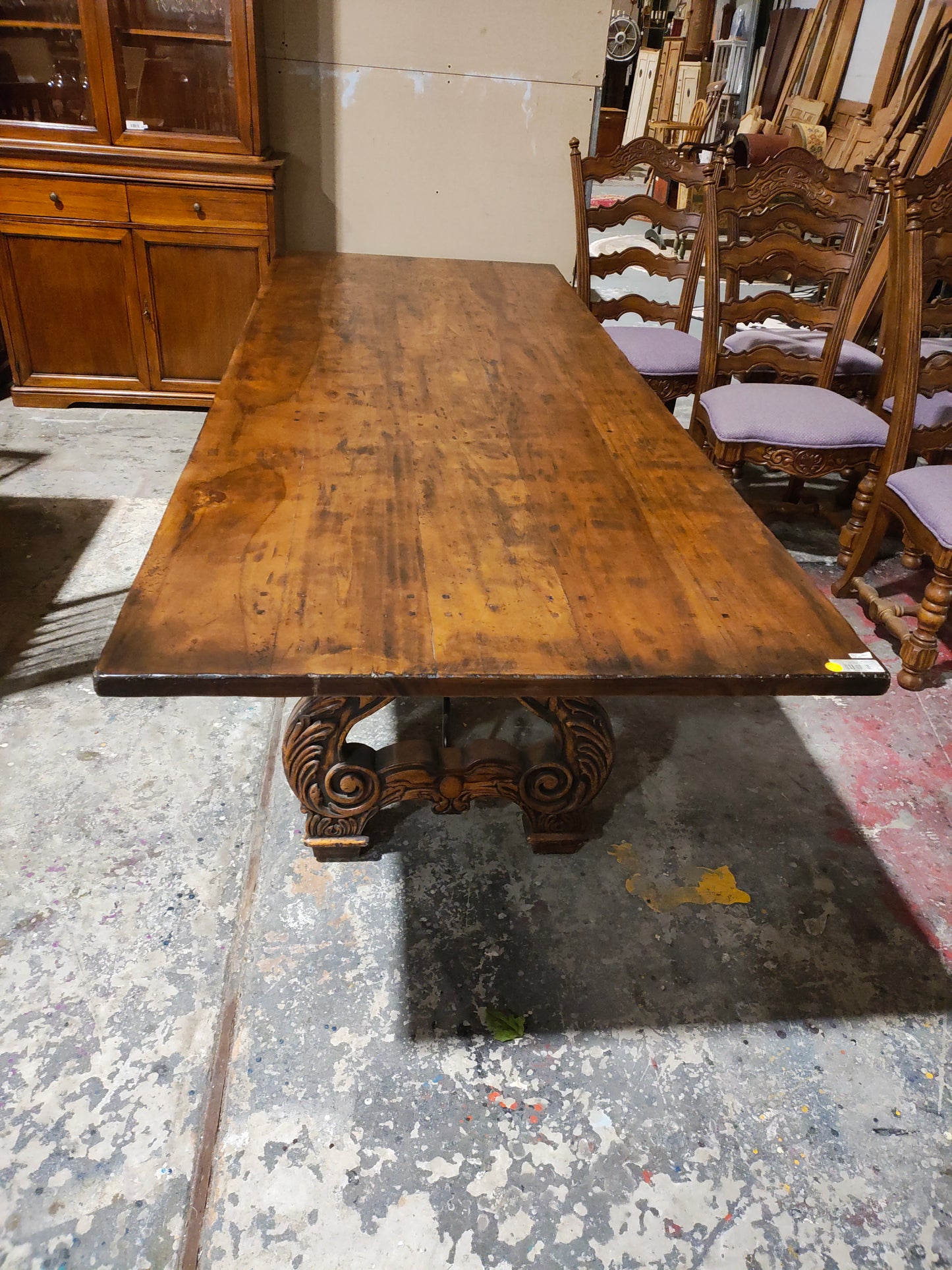 Mid 1900s Baroque Style Oak Table with 6 chairs