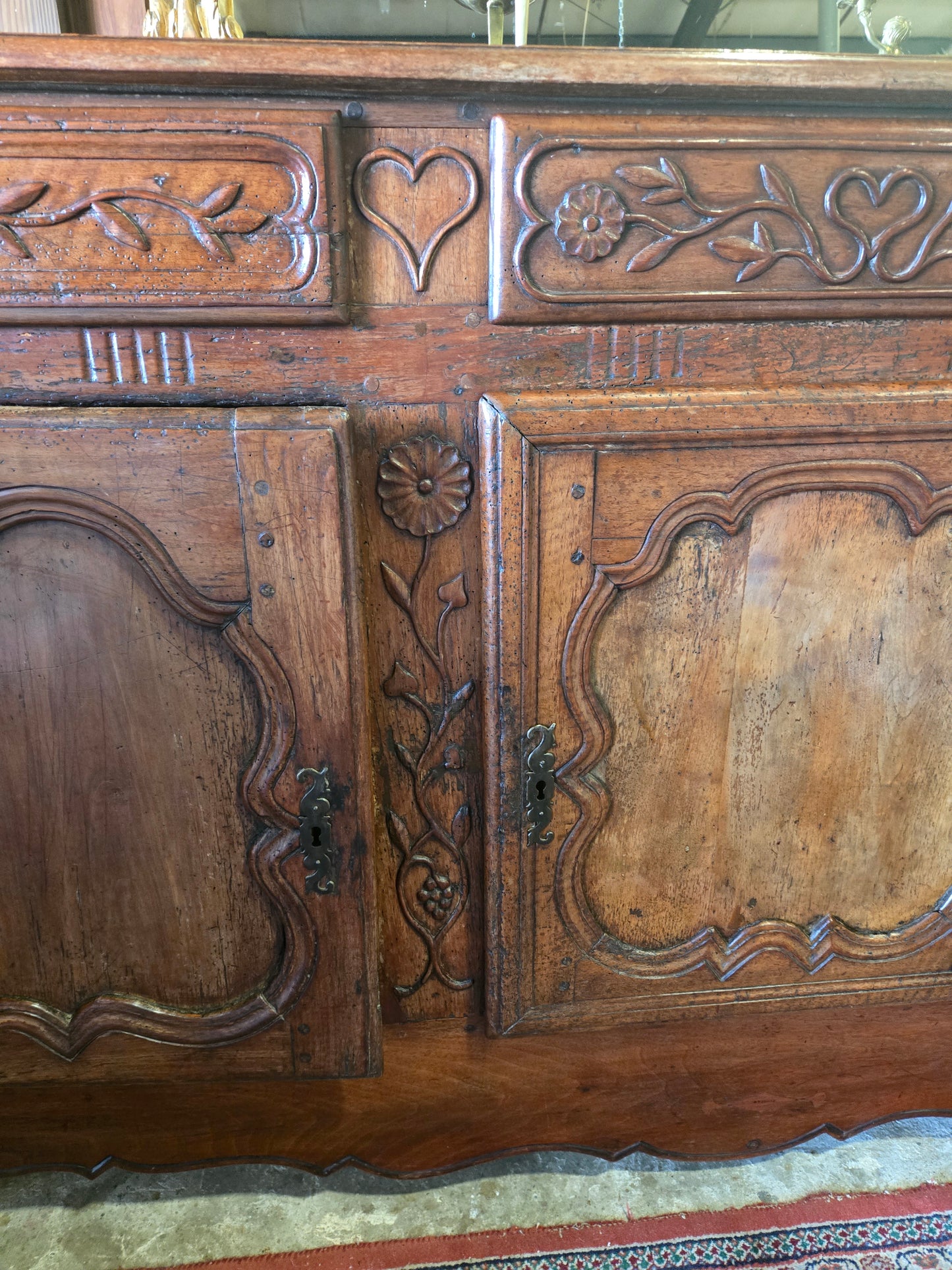 C. 1700s Wedding heart carved Sideboard louis 15th style