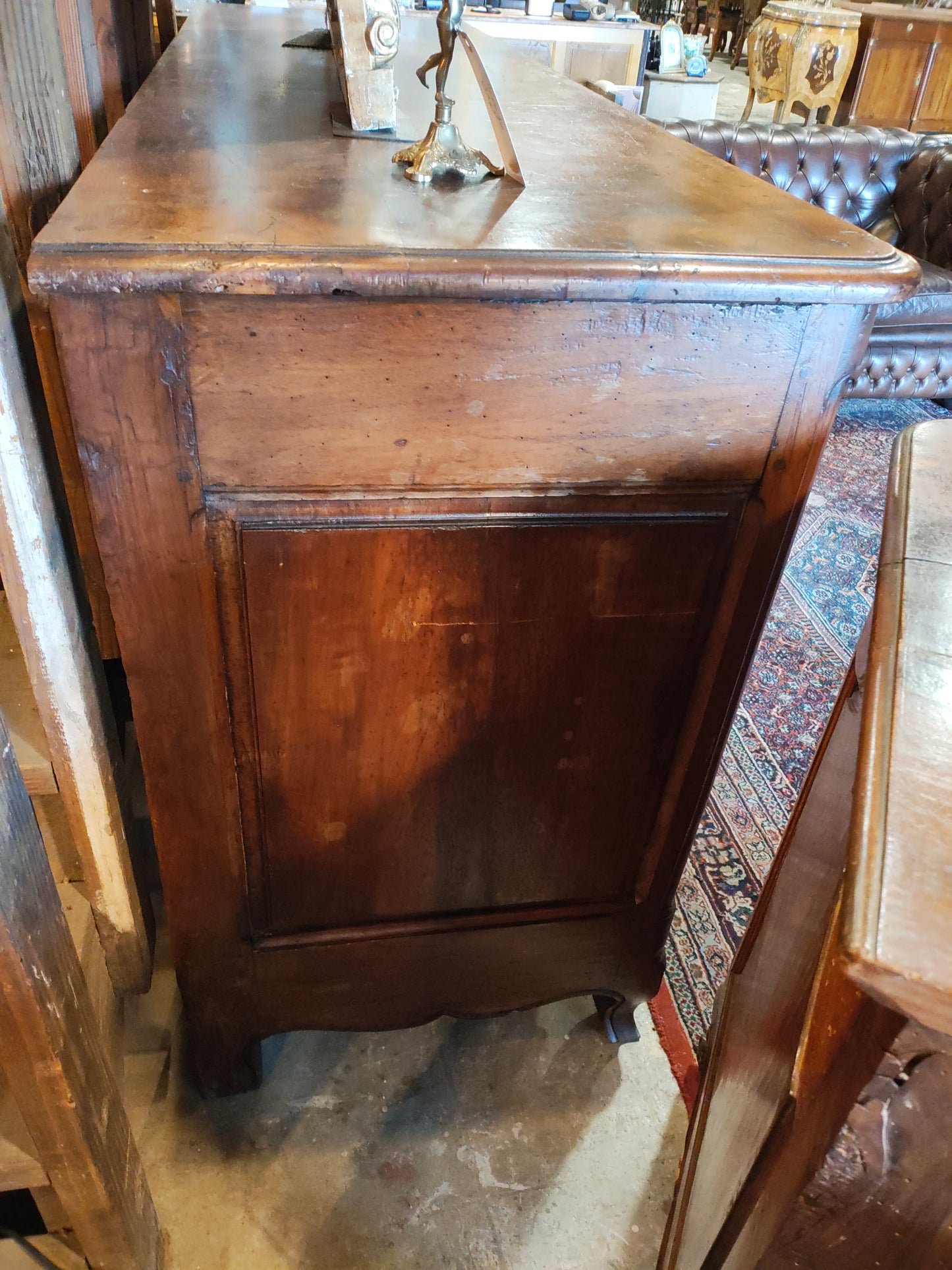 C. 1700s Wedding heart carved Sideboard louis 15th style