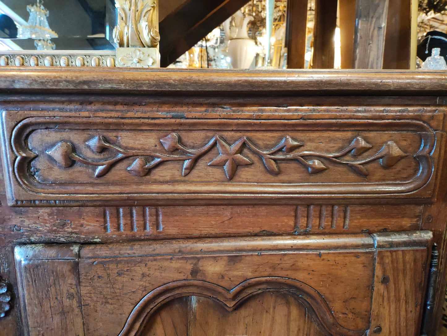 C. 1700s Wedding heart carved Sideboard louis 15th style