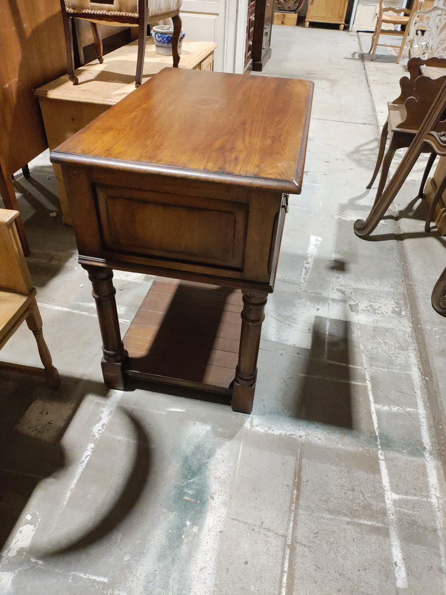 Oak sidetable