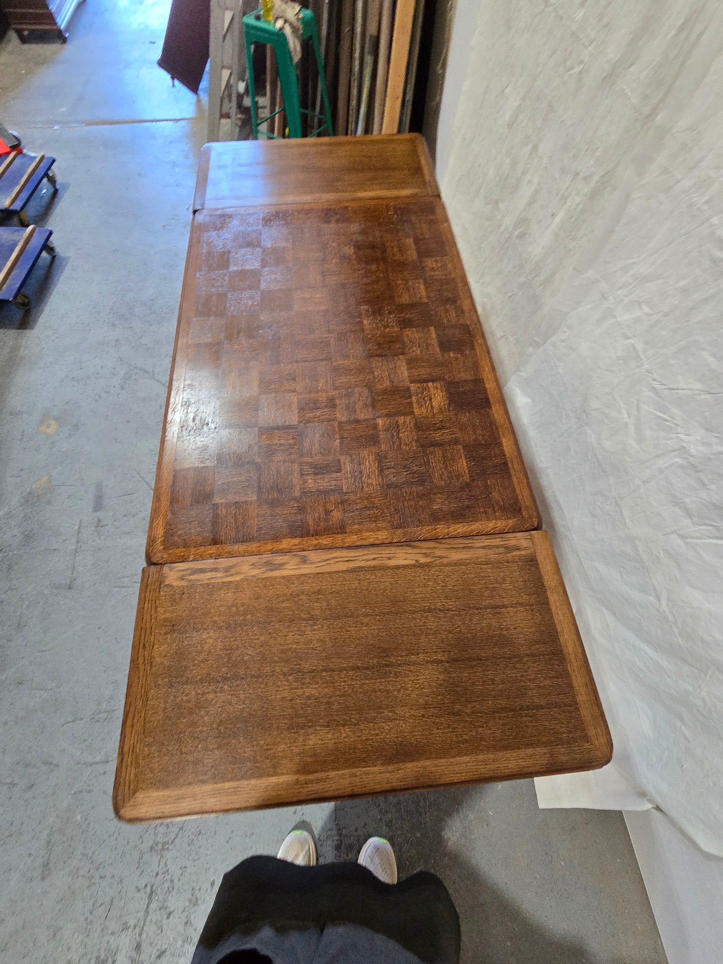 Early Century Louis XV draw leaf table