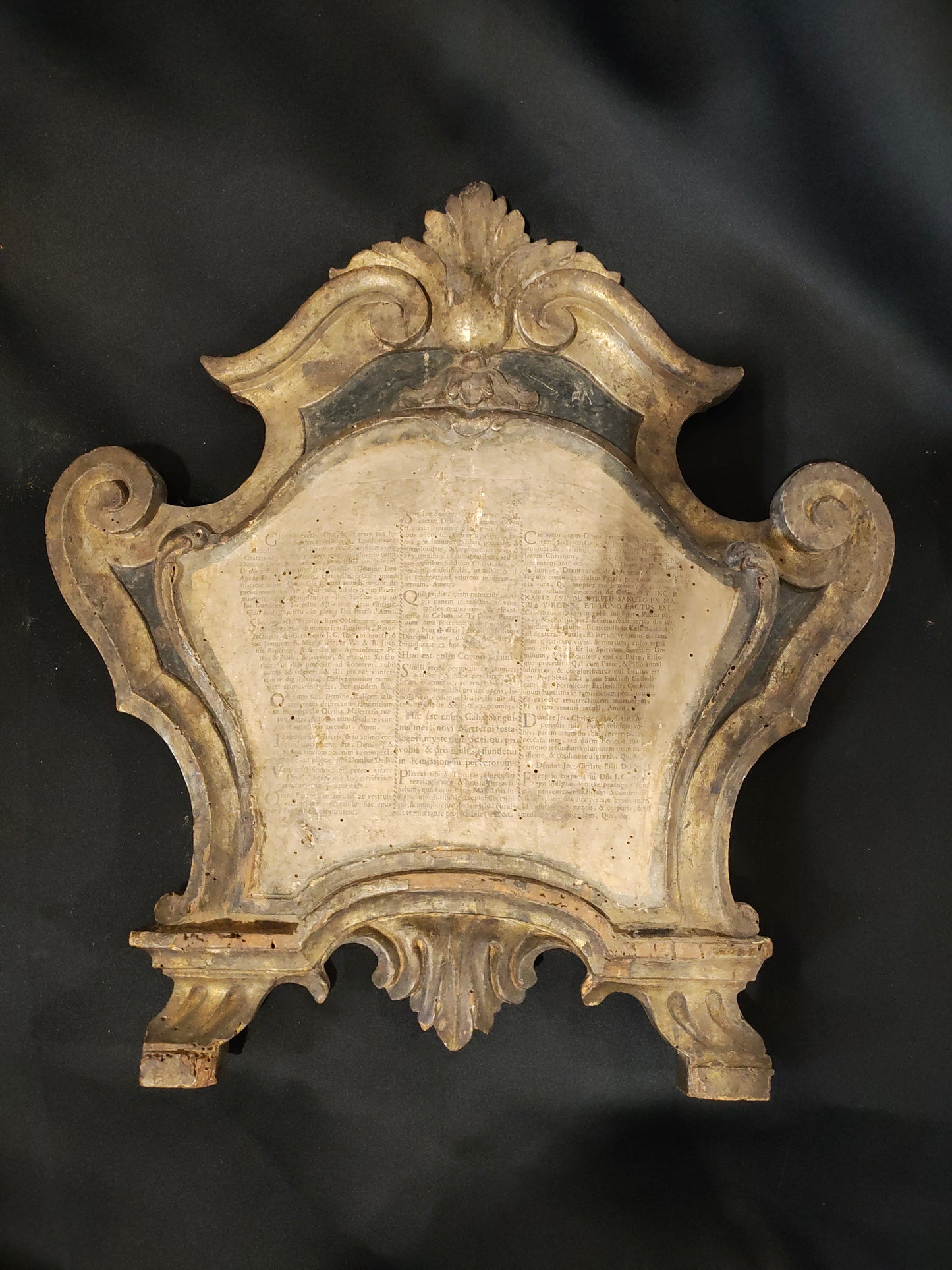 Pair of 18th Century Italian Baroque Giltwood Altar Prayer Tablets