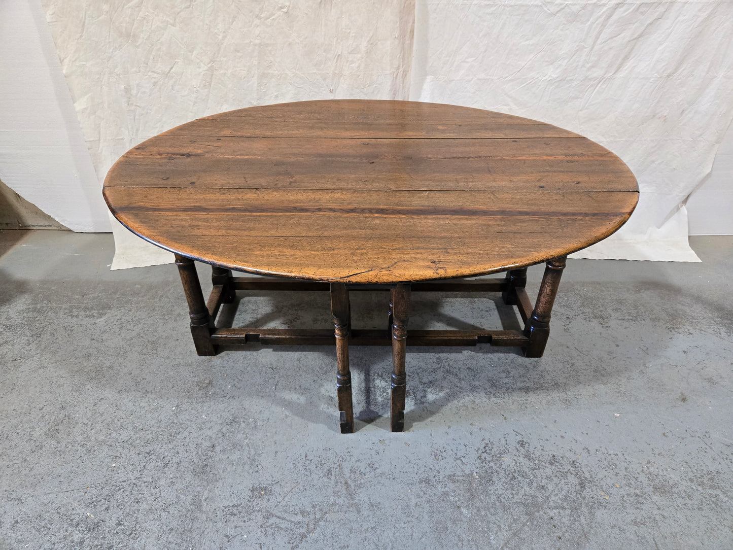 Mid 1800s English Oak gateleg table