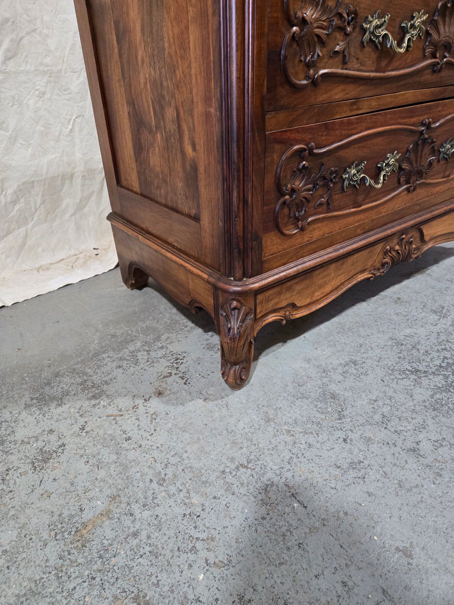 Late 1800s Louis XV oak commode with marble