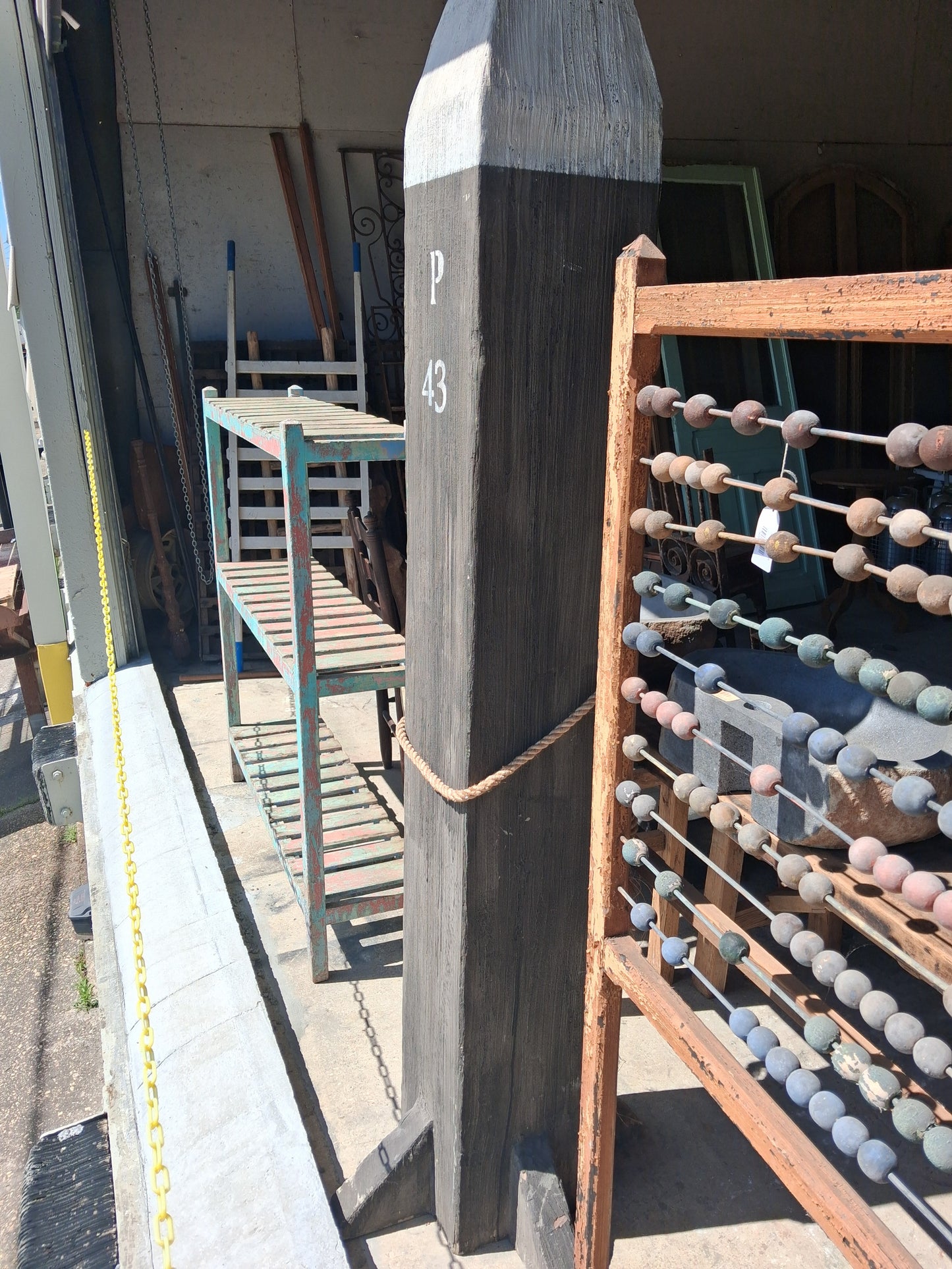 Boat post P 43