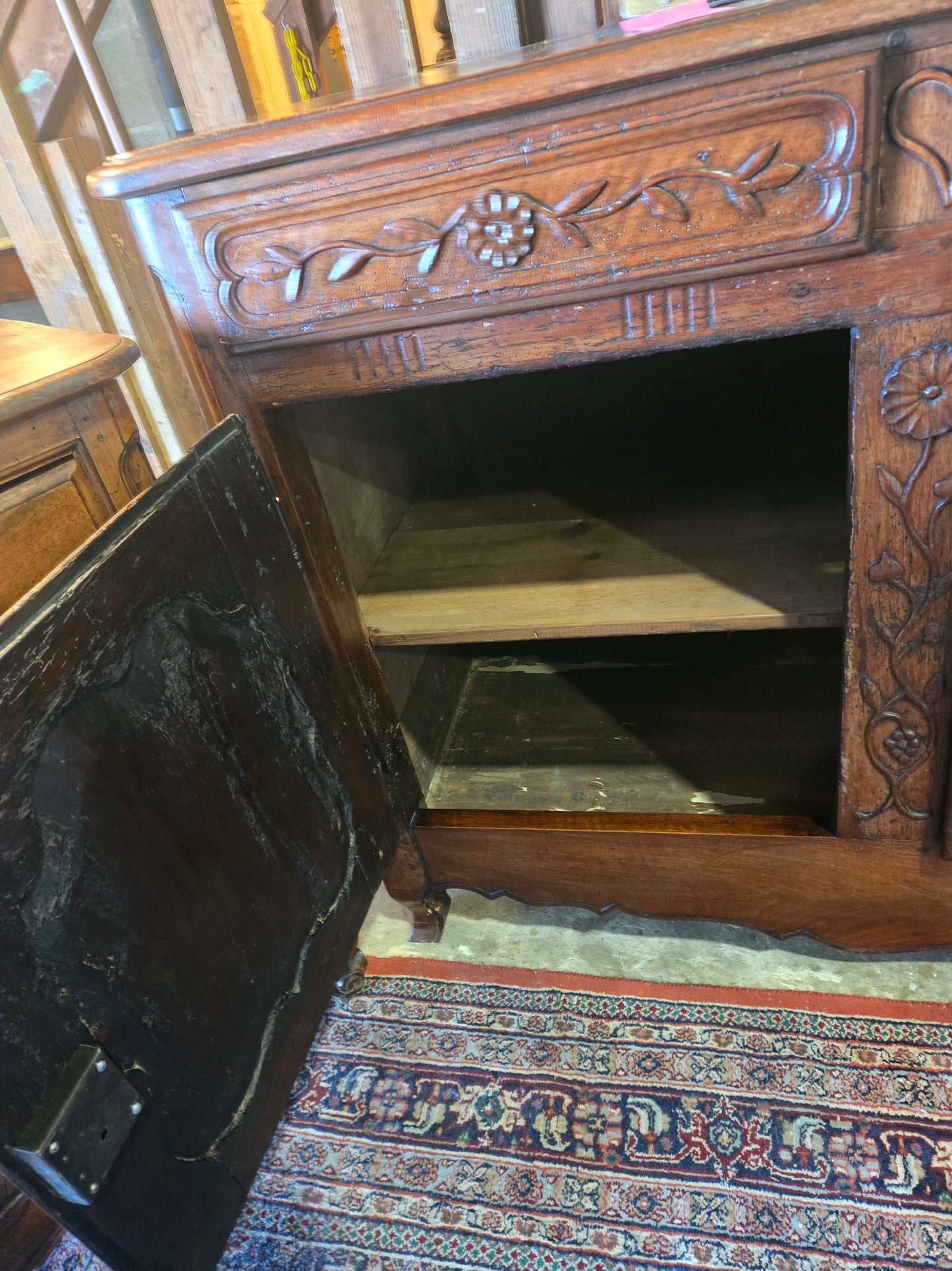 C. 1700s Wedding heart carved Sideboard louis 15th style