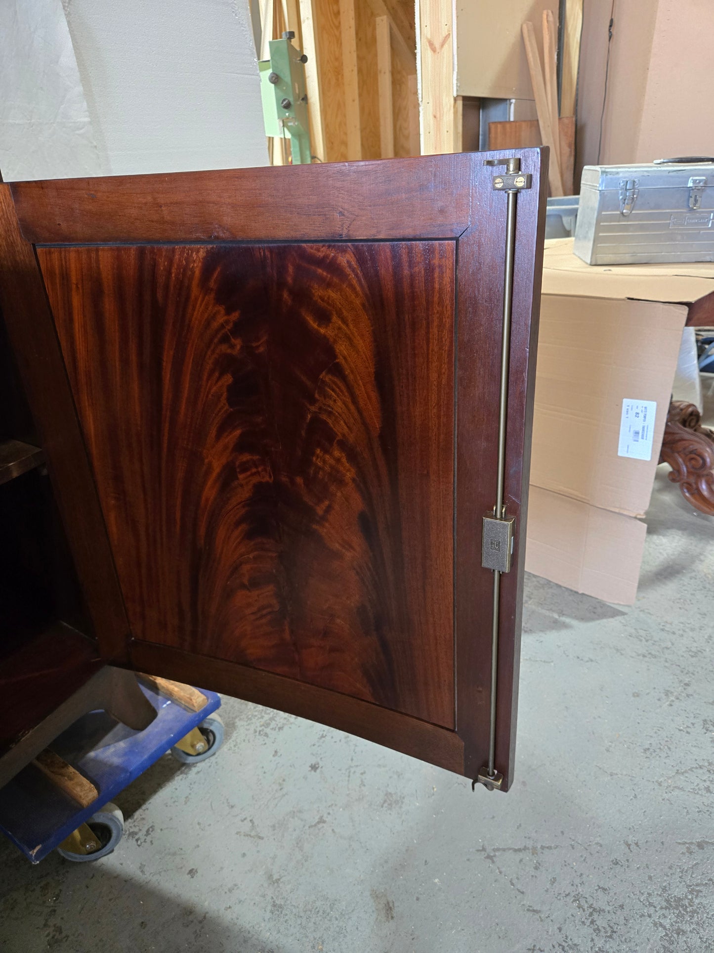 Early Century English Hepplewhite Mahogany Sideboard