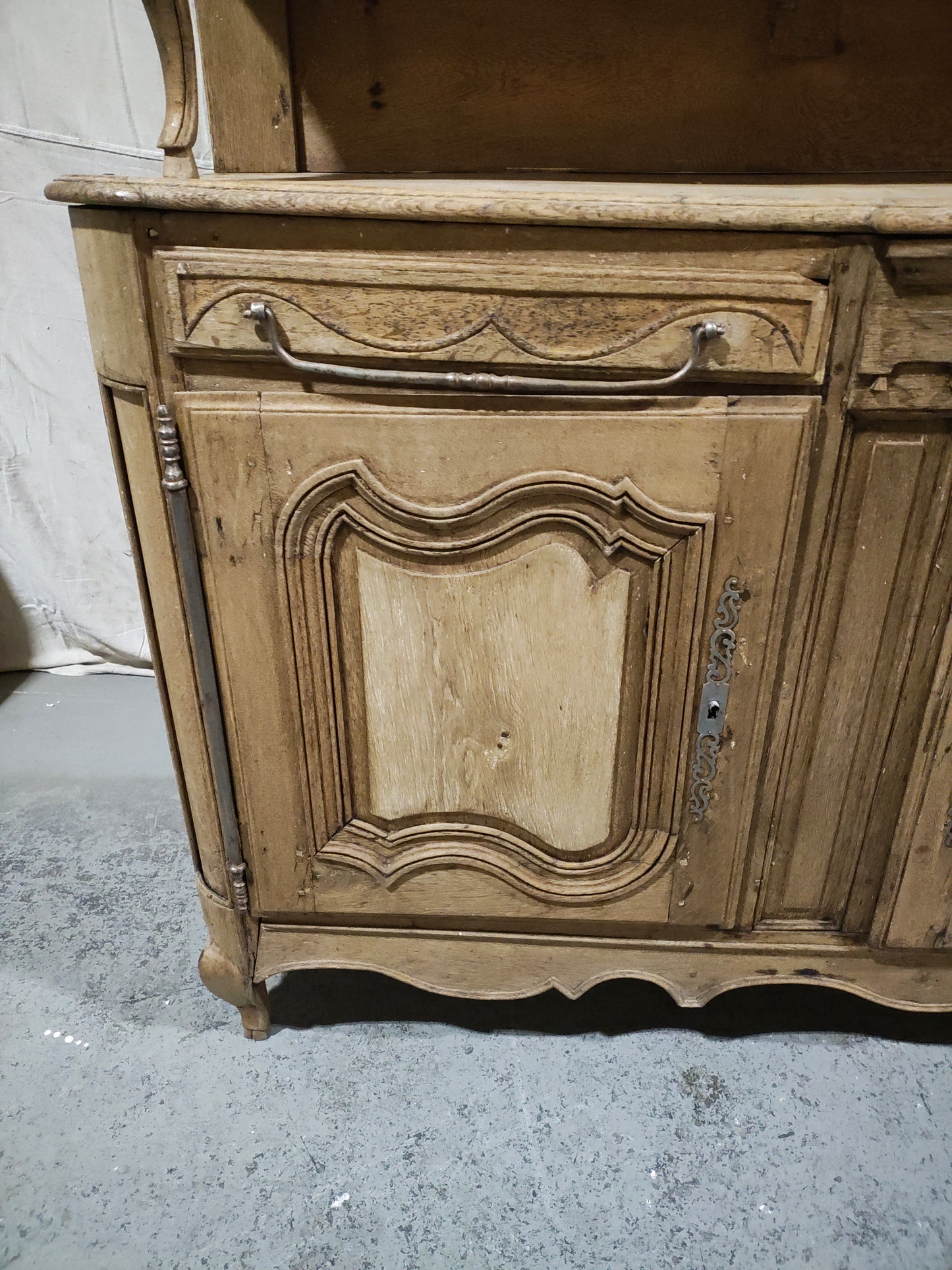 Late 18th Century French Louis XV Provincial Oak Buffet à Deux Corps