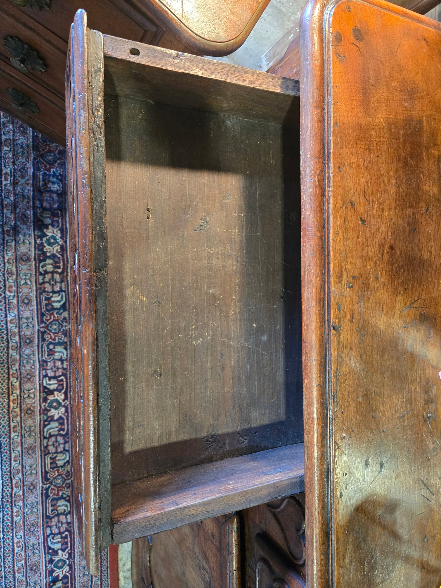 C. 1700s Wedding heart carved Sideboard louis 15th style