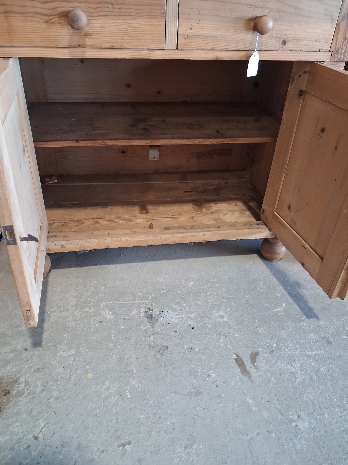 Pine wash table
