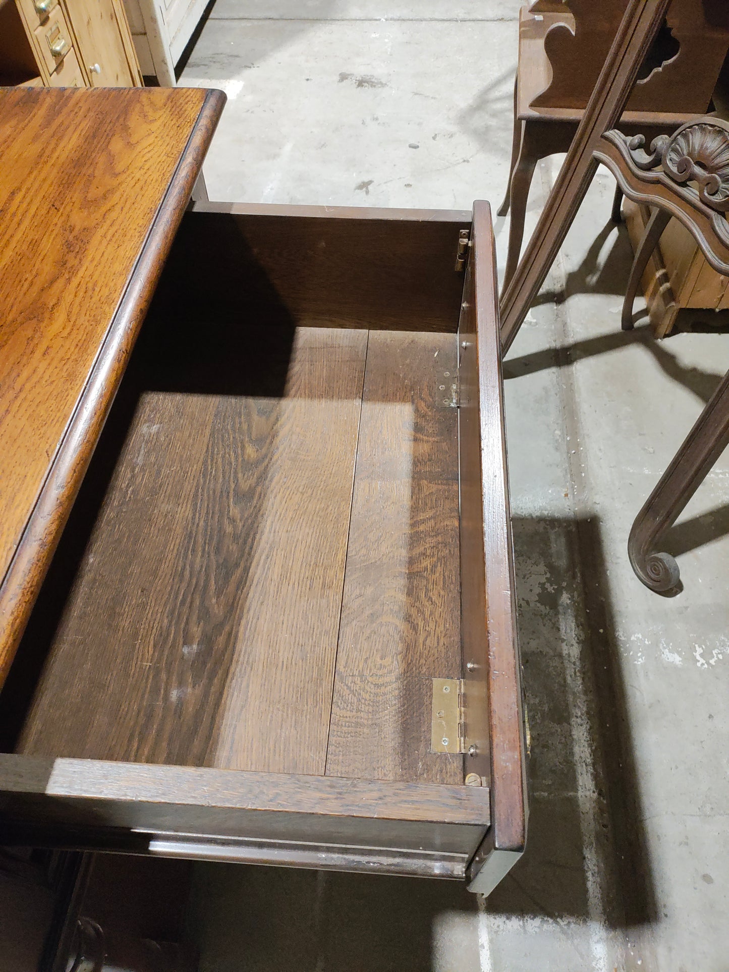 Oak sidetable