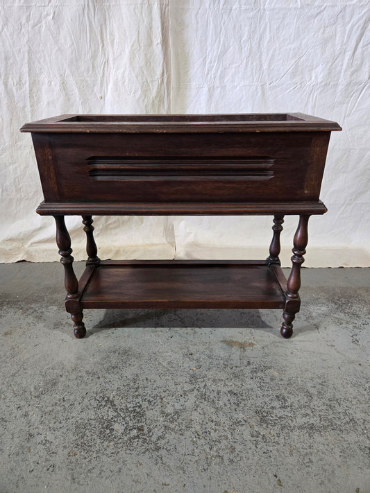 Mid 1900s LPH planter