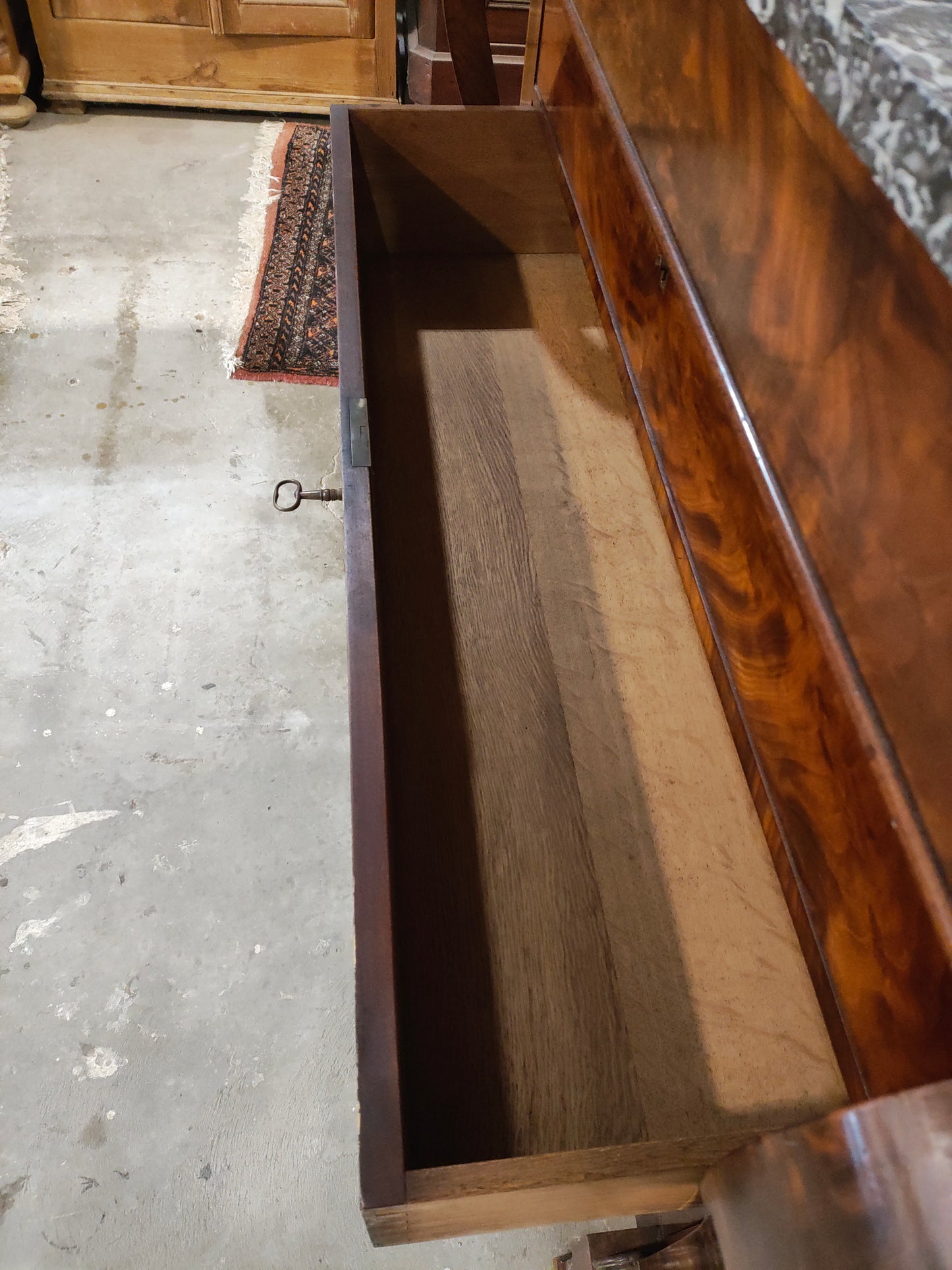 Mahogany Empire Commode with 5 drawers