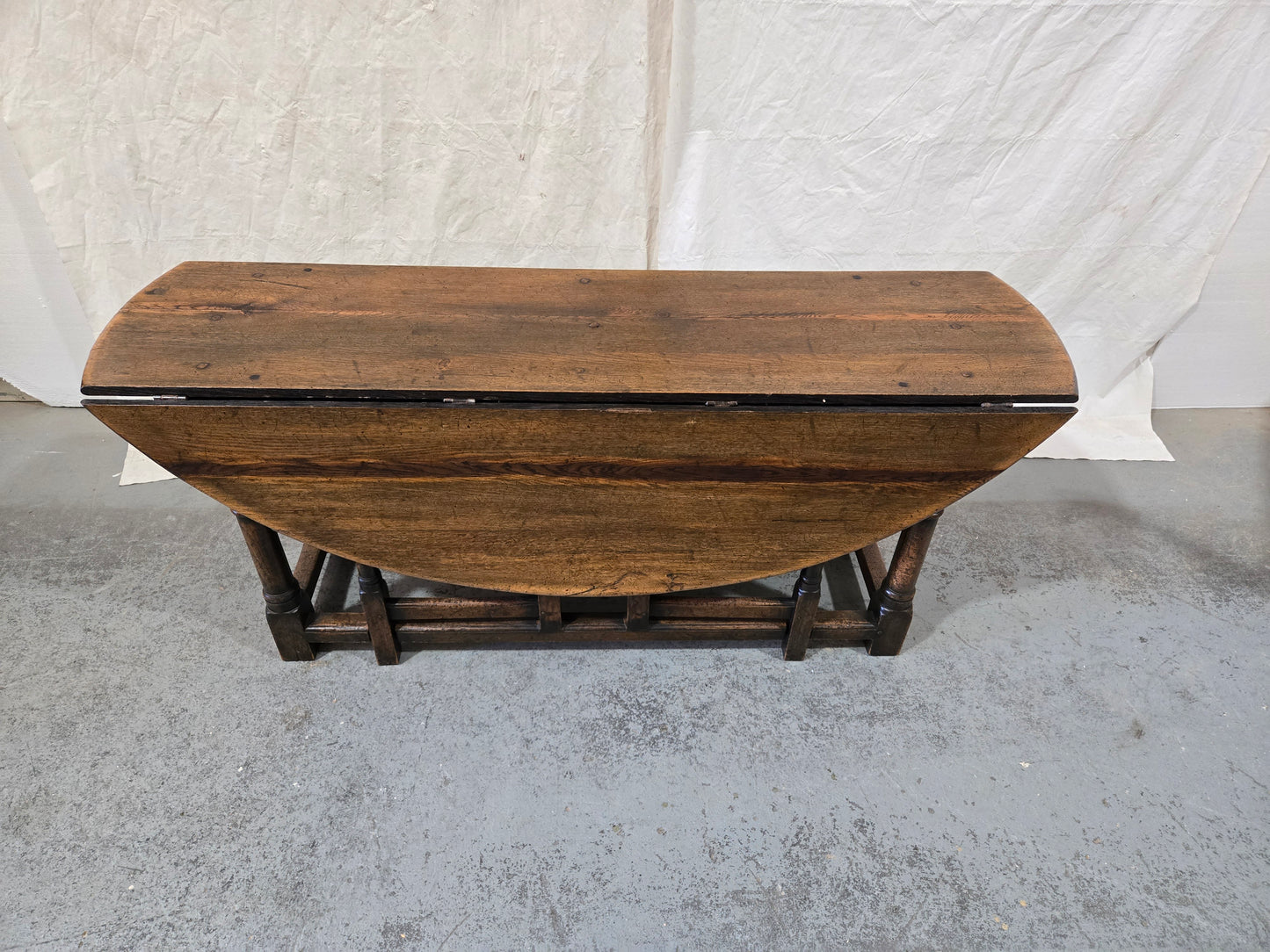 Mid 1800s English Oak gateleg table