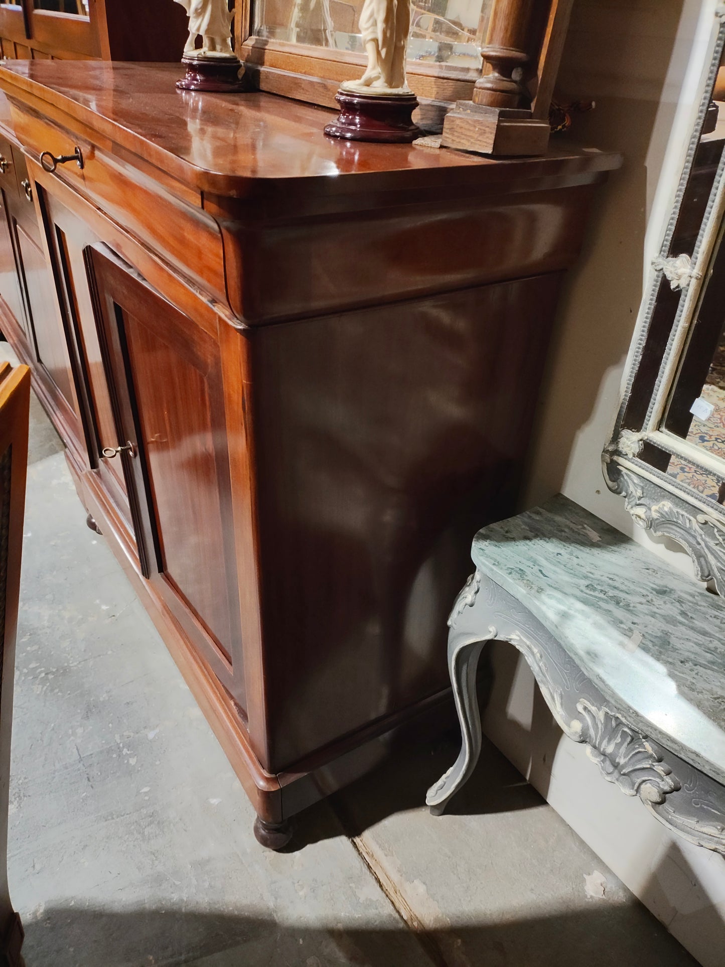 Mid 1800s LPH mahogany buffet