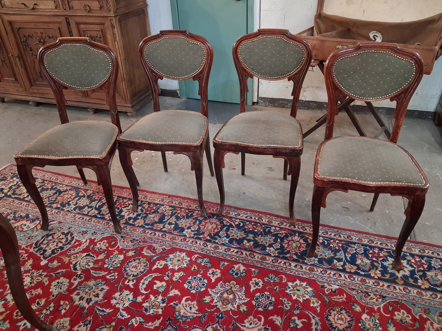 Set of 4 game table chairs