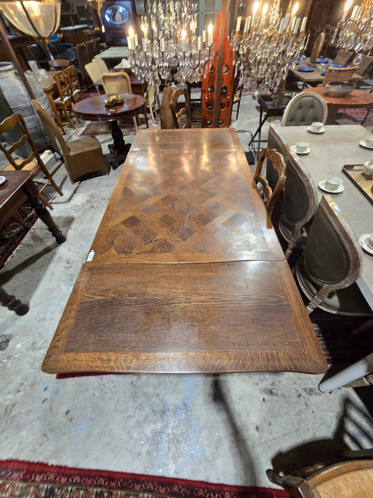 Early Century L15 Oak Draw Leaf Table with Parquet Inlay