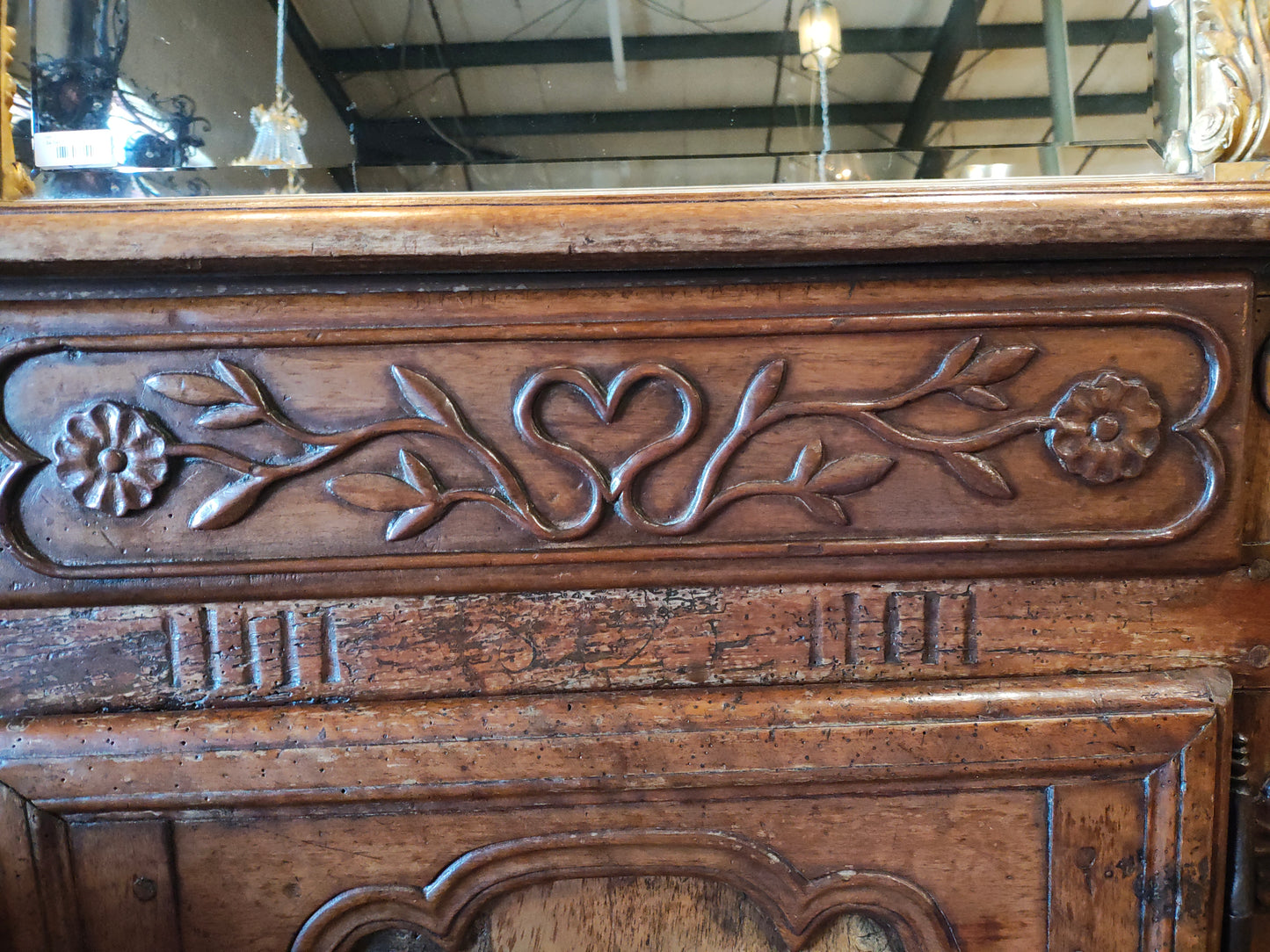 C. 1700s Wedding heart carved Sideboard louis 15th style