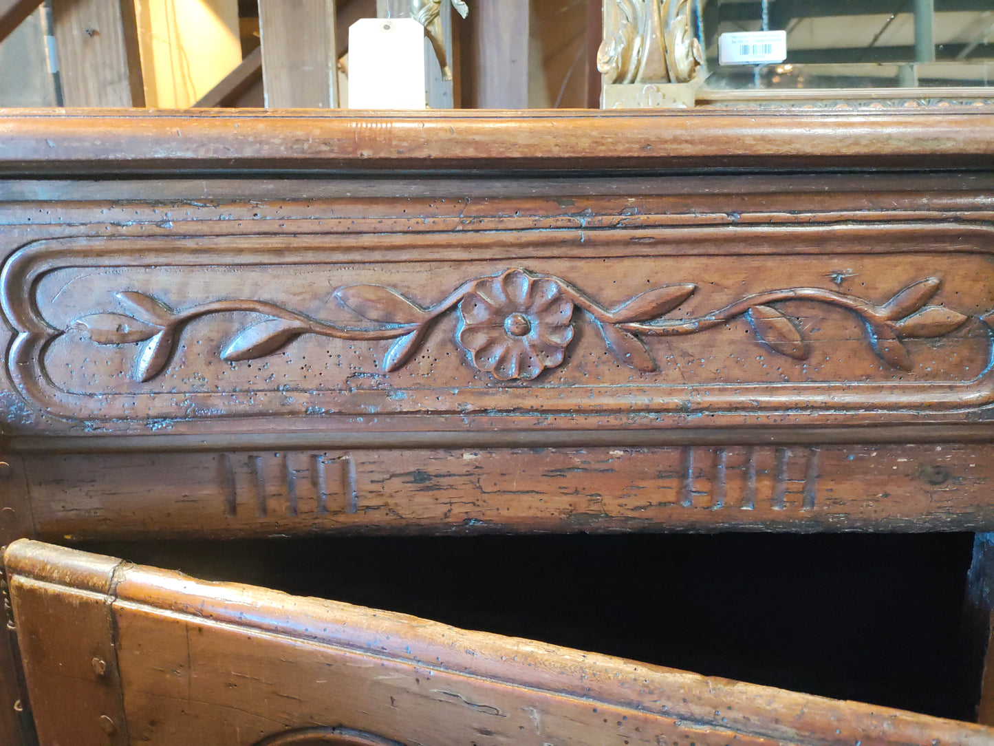 C. 1700s Wedding heart carved Sideboard louis 15th style