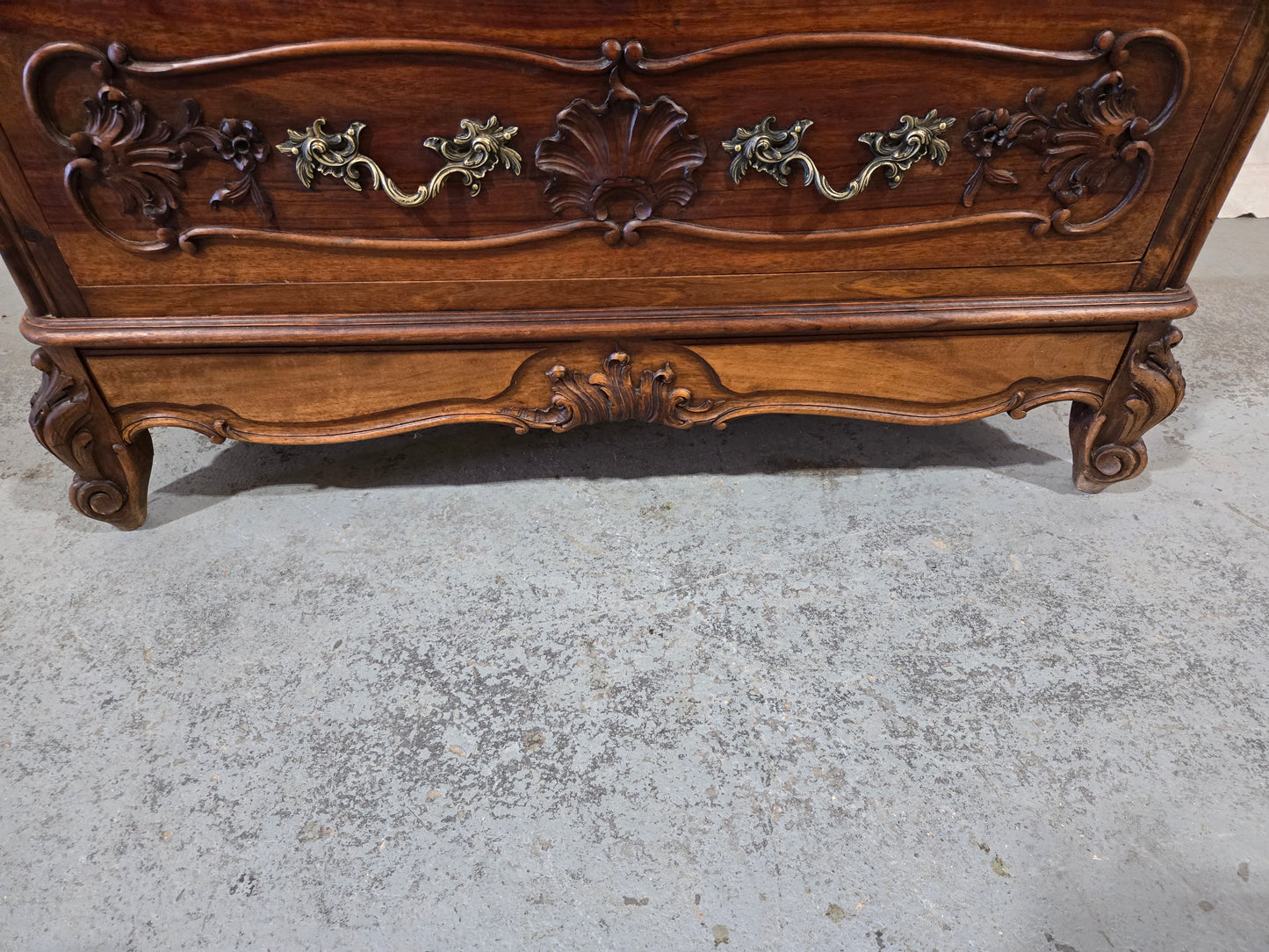 Late 1800s Louis XV oak commode with marble