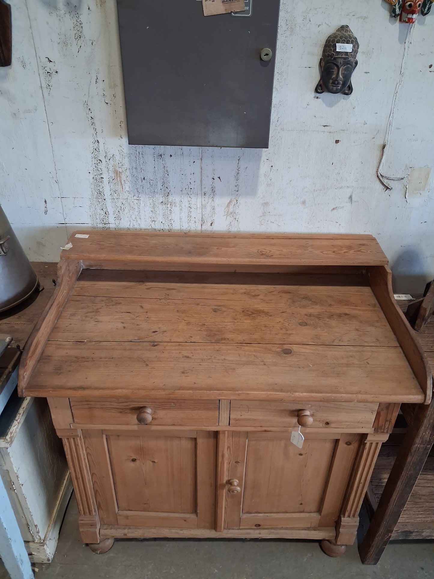 Pine wash table