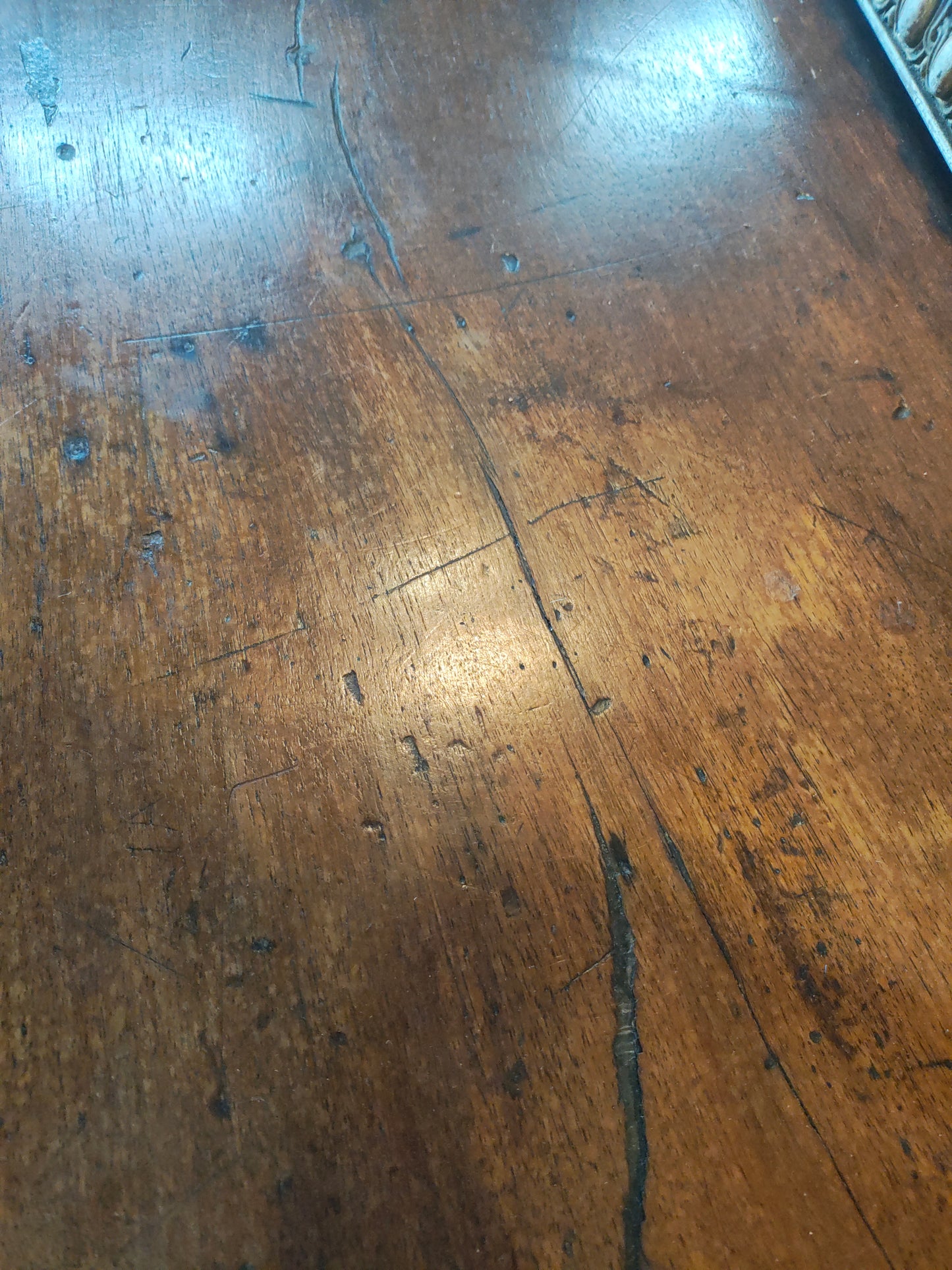 C. 1700s Wedding heart carved Sideboard louis 15th style