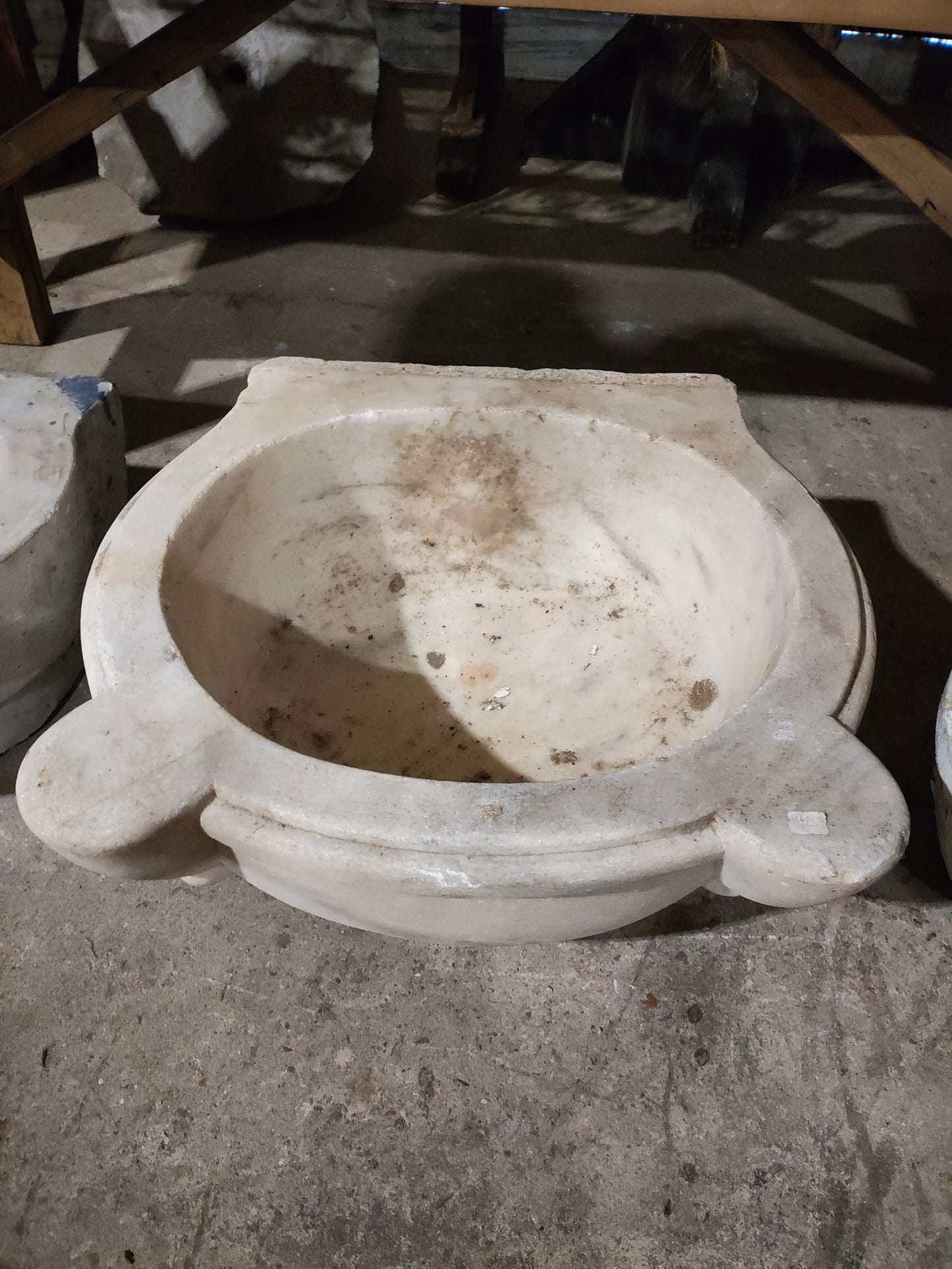 White stone sinks