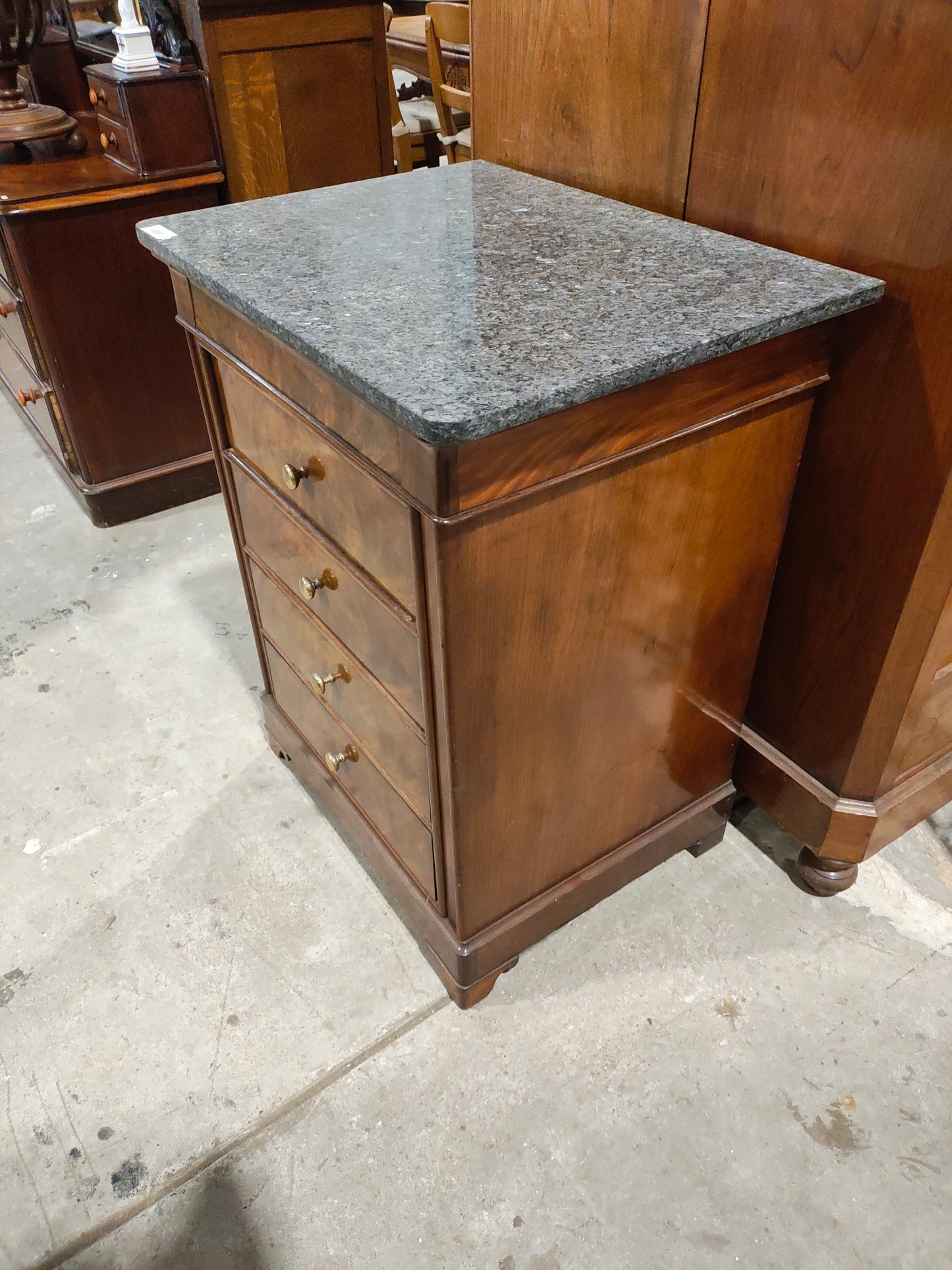 Mid 1900s LPH walnut commode
