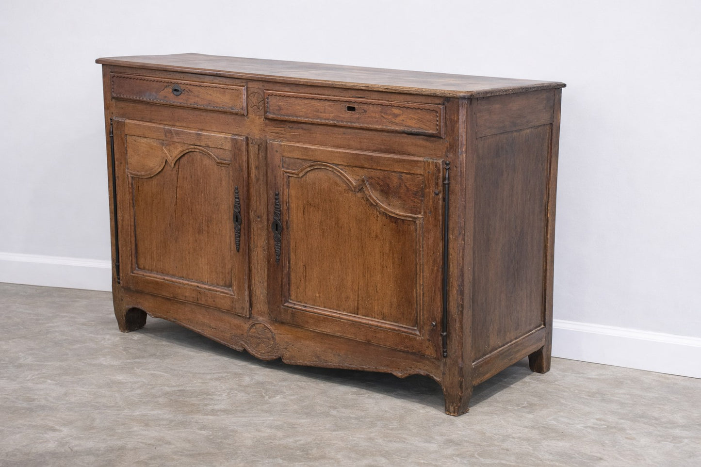 18th Century Provençal Walnut Buffet, Circa 1780